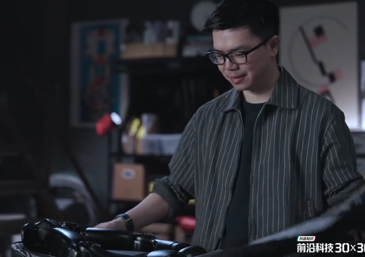 稚晖君官宣新作启元Q1 全球首个个人机器人由你定义